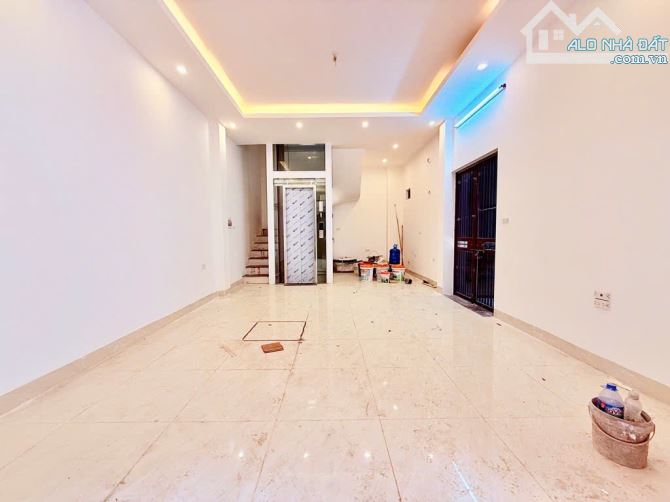 Bán Nhà Đẹp 34m2- 5T- Phố Lụa- Vạn Phúc- Thang máy xịn- ô tô đỗ- Nhỉnh 7 tỷ - 1