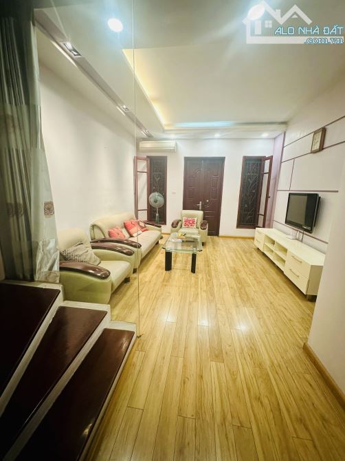 Bán Nhà Nguyễn Chí Thanh. Đống Đa. Ô Tô. DT 65m2. MT 4,5m. 5 Tầng. Giá 16,7 Tỷ. - 1