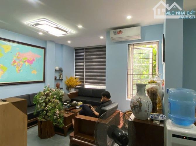 🆘SIÊU PHẨM DUY NHẤT TẠI TRUNG TÂM CẦU GIẤY- Trung Kính -85M- 5  tầng- mặt tiền 16M- Đường - 1