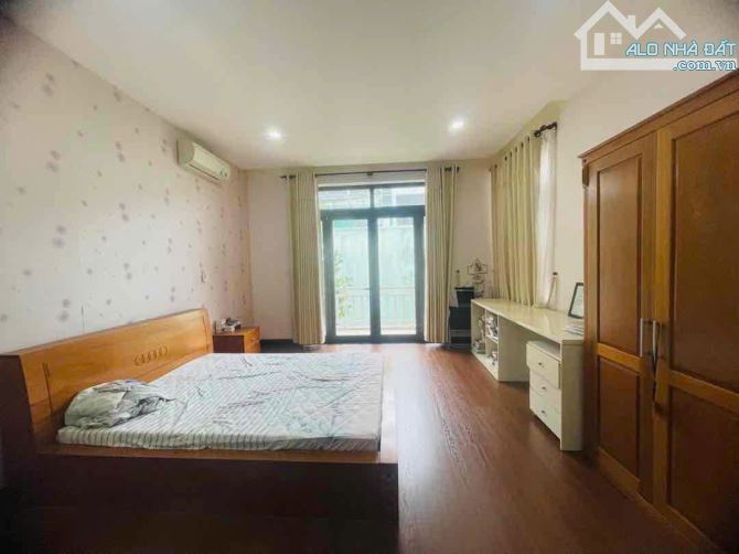 RẺ NHẤT KHU VỰC - VỊ TRÍ VÀNG- BÁN ĐẤT TẶNG NHÀ 2 TẦNG TT SƠN TRÀ- DT LỚN 200M2- NGANG 9. - 1