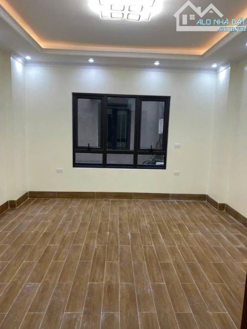 Bán nhà trung tâm Cầu Giấy 40m*6T thang máy giá 10.9tỷ - 1