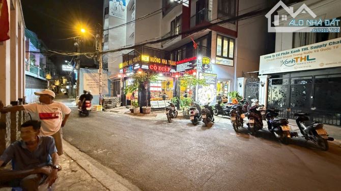 Cần bán Toà nhà chdv cho con đi hu học hẻm xe tải lê văn sỹ p1 quận tân bình - 1