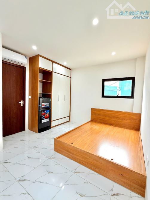 Tòa CCMN Trần Thái Tông, Cầu Giấy, ngõ thông ô tô đỗ cửa, 60m2, 17 phòng full giá 12.5 tỷ - 1