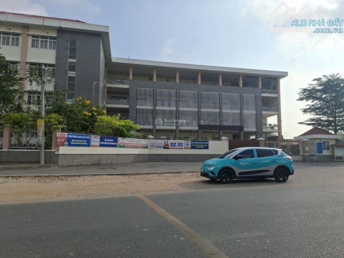 Lô đất 260m2, ngang 7.5m  Lã Xuân Oai, TNP A, đường 8m, GPXD 5 tầng, 16 tỷ - 1