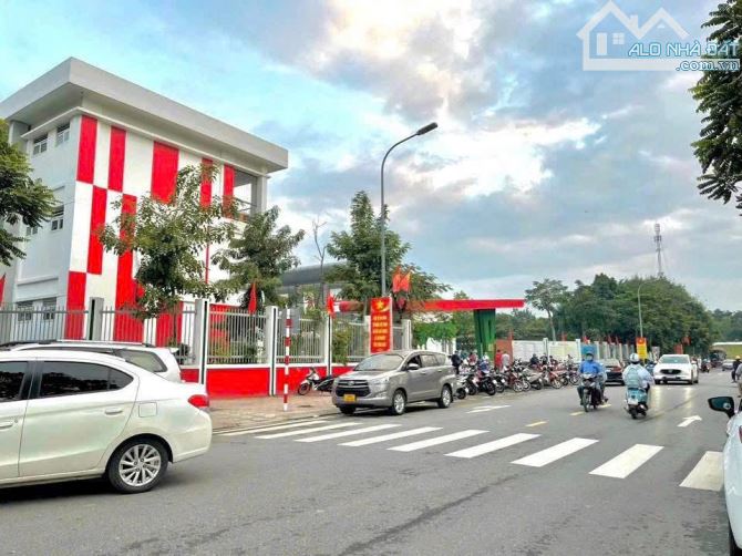 Đất đấu giá TDC Long Biên, Trần Đăng Khoa, Vỉa hè oto tránh, DT 135m2 - MT 7.5m - 1