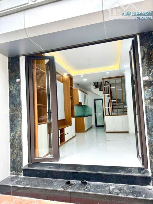 Chỉ 4.6 Tỷ, giá cực tốt: 24m2,4T, Hưng phúc, Hoàng Mai, sát ô tô - 1