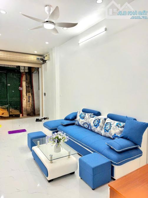Văn Chương - Đống Đa 38m 4 ngủ, gần hồ, gàn ủy ban, khu vực đông dân cư, kinh doanh sầm - 1