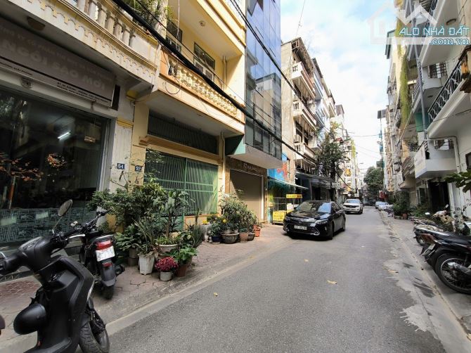 BÁN NHÀ PHỐ MẠC THÁI TỔ - 55M² - 4 TẦNG - VỈA HÈ RỘNG - Ô TÔ ĐỖ THOẢI MÁI - 1