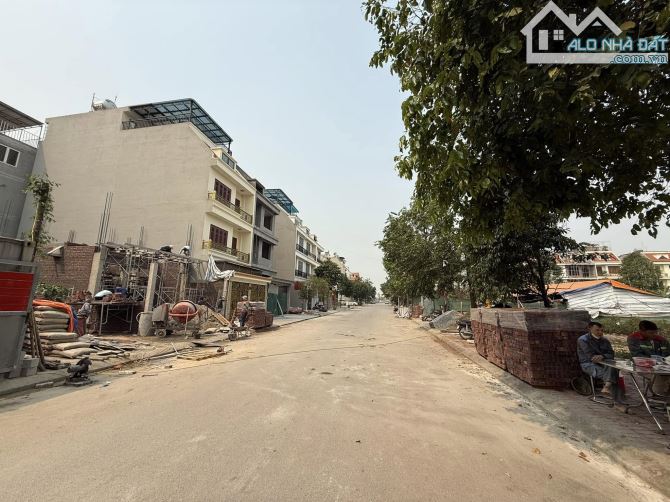 BÁN LÔ ĐẤT ĐẸP DÃY NQ3 NHÌN VƯỜN HOA KDT ĐẠI DƯƠNG, TP BẮC NINH - 1