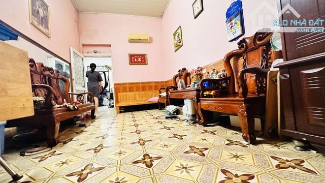 Bán nhà  Võ Chí Công diện tích 100m x3 tầng gần phố giá 13,x tỷ - 1
