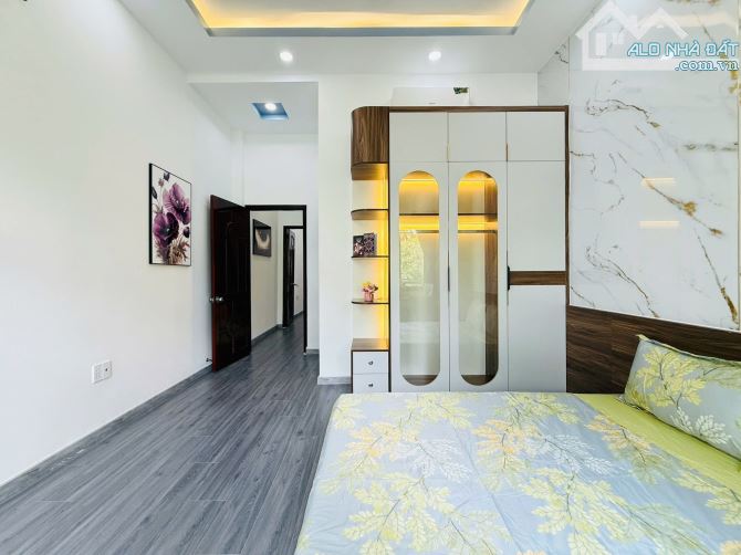 BÁN NHÀ PHẠM VĂN CHIÊU - 180m2 SD, 4 TẦNG, Ô TÔ NGỦ TRONG NHÀ - 6 tỷ 5 - 1