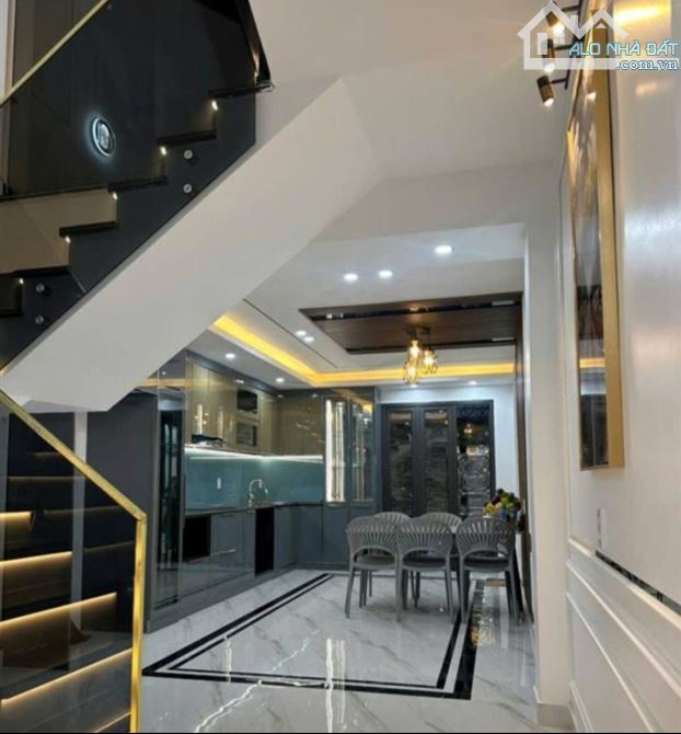 Bán nhà 4 tầng Cát Dài, P. Cát Dài, Lê Chân, 70m2, chỉ 6.75tỷ - 1