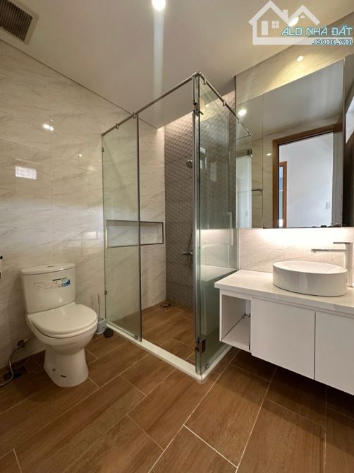 Bán biệt thự lô góc, Phước Kiển, NB. 192m2 - Ngang 10m, full tiện ích. - 15