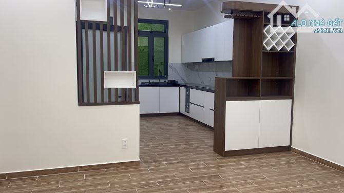 Nhà xinh gần hồ Than Thở cv Ánh Sáng mới tinh chỉ 3.8 ty