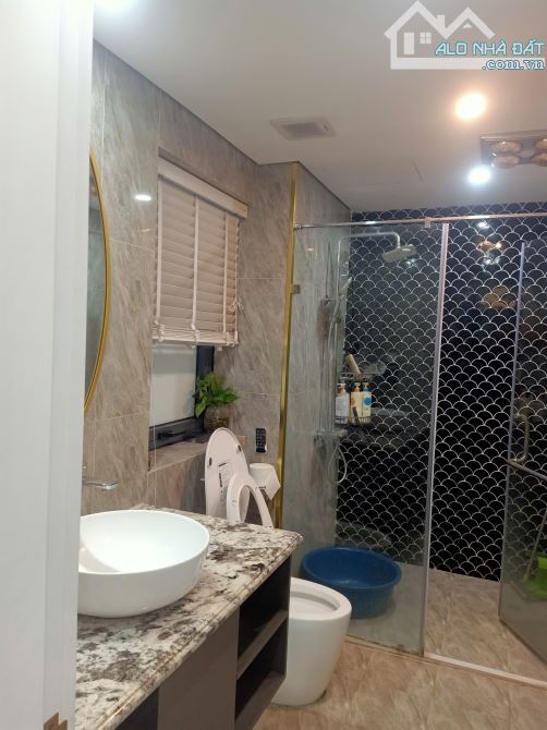 Nhà 7 tầng thang máy khu đất dịch vụ La Khê 50m 6 phòng khép kín nhà mới ở ngay ô tô tránh - 2