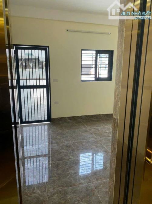 Bán nhà trung tâm Cầu Giấy 40m*6T thang máy giá 10.9tỷ - 2