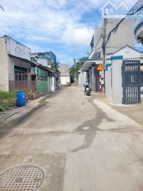 nhà cấp 4 Đúc 296m2 (10x30) 6ty5 TL cách đường D5 D8 chỉ 100m p.Bình An - 2