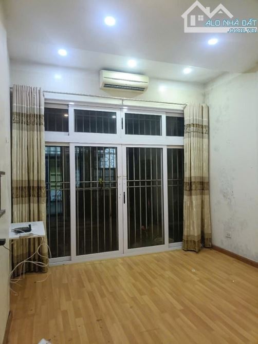 HIẾM- NGUYỄN CHÍ THANH- PHÂN LÔ VIP- ĐƯỜNG Ô TÔ TRÁNH- 40M² 5T GIÁ 15TỶ8 - 2