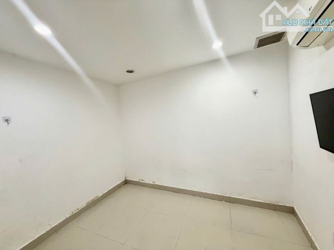 BÁN LÔ ĐẤT 4 x 27 - HẺM VIP 214 NGUYỄN OANH GÒ VẤP - HẺM 5M THÔNG - GIÁ CHỈ 75 TRIỆU/1M2 - 2
