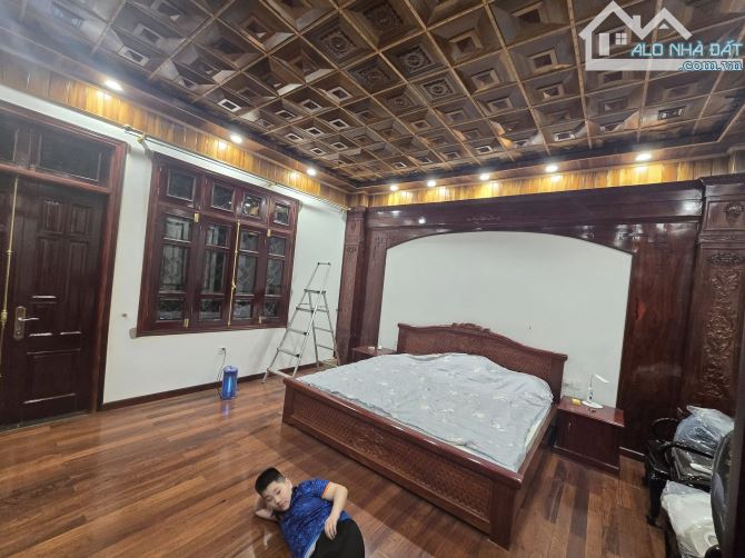 NHÀ ĐẸP LÔ GÓC, THANG MÁY,  2 MẶT NGÕ, ÔTÔ TRÁNH, NỘI THẤT CHÂU ÂU, CHỦ TẶNG LẠI HẾT. - 2