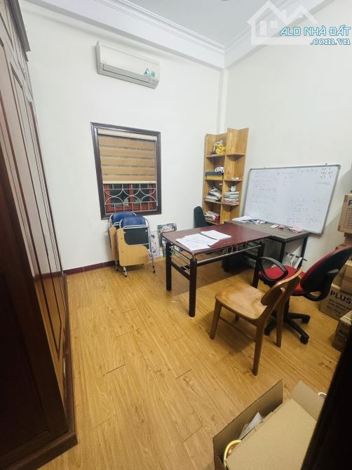 Cần bán gấp nhà phố Nguyễn Viết Xuân,nhà mặt ngõ rộng,gần phố,gần ô tô,khu vực dân trí cao - 2