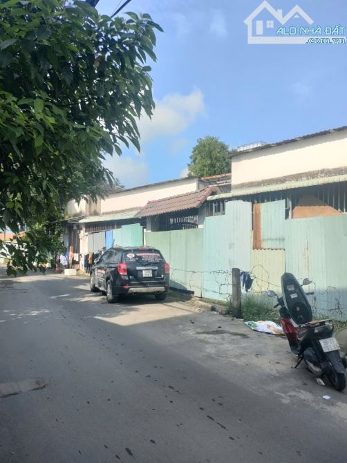 "Bán nhà phố đẹp gấp   539 Đỗ Xuân Hợp, Phước Long B, Quận 9, TP. Thủ Đức. - 2