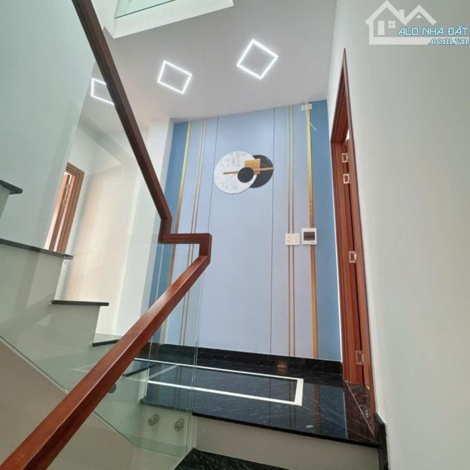 TOÀ NHÀ 5 TẦNG HẺM XE HƠI TRÁNH 6M HƯƠNG LỘ 2 - BỐN XÃ - NỘI THẤT CAO CẤP 56M2 CHỈ 6.5 TỶ - 2