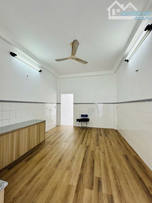 Bình Tân, MT Khu Tên Lửa, Nhà mới đẹp 4 tầng 68m2, kinh doanh, giá rẻ - 2
