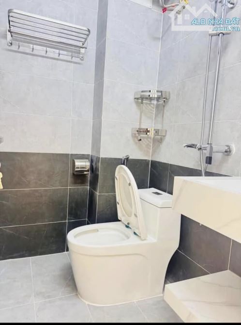 BÁN NHÀ MẶT PHỐ MAI DỊCH – VỈA HÈ RỘNG – ĐƯỜNG 3 Ô TÔ TRÁNH – THANG MÁY – 2 MẶT THOÁNG - 2