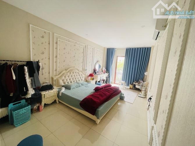 Cần bán gấp căn nhà tại Thạch Bàn - Long Biên - Ô tô nhỏ đỗ cửa, gần 20m ô tô tránh - 3