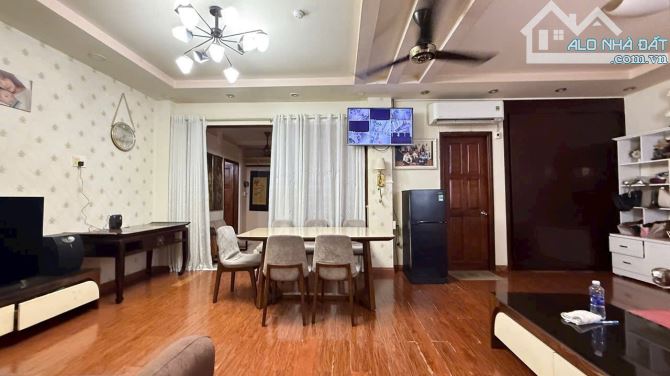 Cần bán Toà nhà chdv cho con đi hu học hẻm xe tải lê văn sỹ p1 quận tân bình - 3