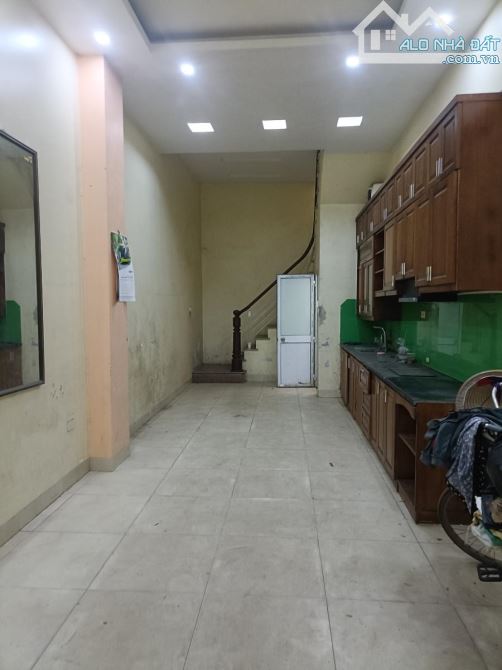HIẾM- NGUYỄN CHÍ THANH- PHÂN LÔ VIP- ĐƯỜNG Ô TÔ TRÁNH- 40M² 5T GIÁ 15TỶ8 - 3