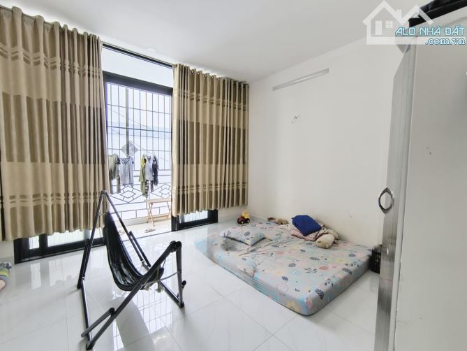 5 BƯỚC RA MẶT TIỀN - NGANG 4.7M NỞ HẬU ĐẸP - ĐANG CHO THUÊ 9TR/THÁNG - GIÁ 5.8 TỶ TL - 3