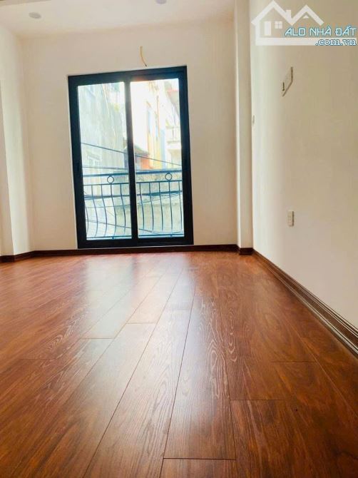 Chỉ 4.6 Tỷ, giá cực tốt: 24m2,4T, Hưng phúc, Hoàng Mai, sát ô tô - 3