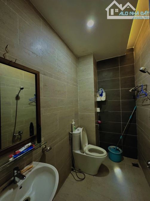 3 tỷ 050 bán nhanh nhà 40.7m2 Lê Hồng Phong, P2, Q5 - Xây trệt 2 lầu. Gần đại học Sài Gòn - 3