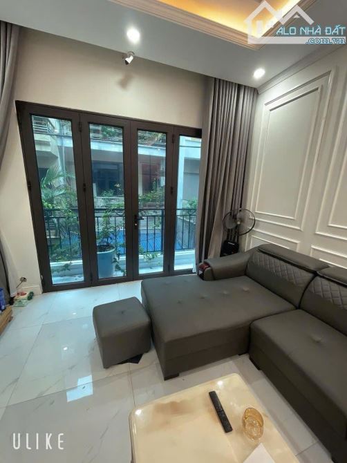 Bán nhà mặt phố Cù Chính Lan 45m, mặt tiền 4.2m giá 19 tỷ.