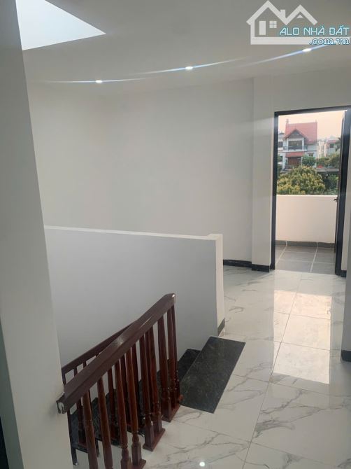BÁN NHÀ ĐẸP 3Tx72m2, GẦN QL6A, TRƯỜNG C1,C2 CHÚC SƠN, GIÁ 3ty55 - 3