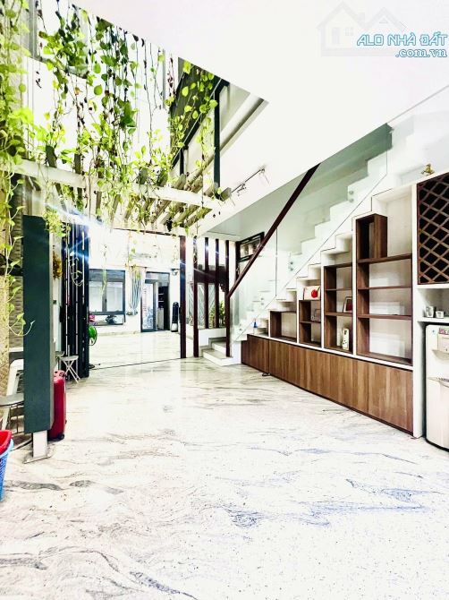 🏠🏠 BIỆT THỰ SIÊU ĐẸP - TÂN PHÚ GIÁP TÂN BÌNH 4 TẦNG ĐẸP FULL NỘI THẤT (5m x 28m) 6PN - 3