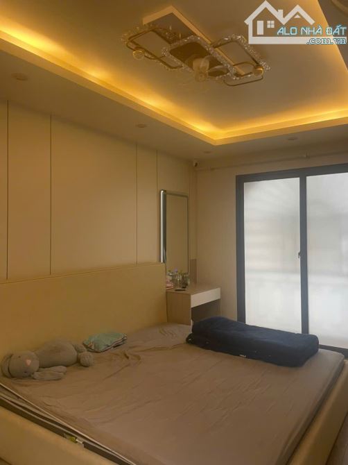 Nhà siêu đẹp Trường Chinh - 6 tầng thang máy xịn - Ô tô đỗ của vào nhà - Giá siêu rẻ - 3