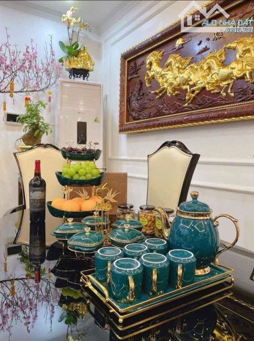 Cần bán gấp nhà phân lô phố Hoàng Quốc Việt 64m2, 4T, 2 mặt ngõ, ô tô, giá tốt - 3