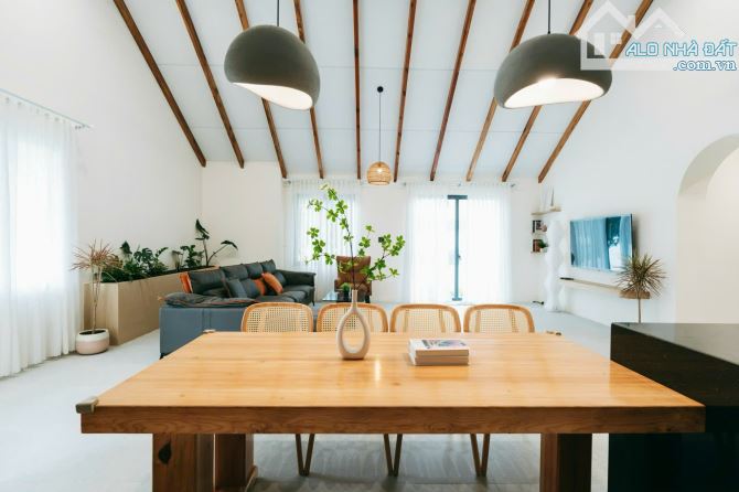 Cần bán căn nhà nhỏ ngay Trường Cao Đẳng Sư Phạm Đà Lạt và Hồ Xuân Hương. 742m² - 60ty - 8