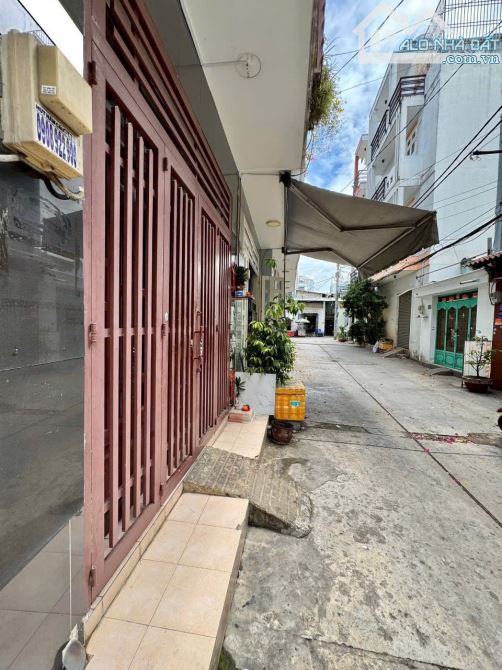 ✨ 33M2 (Ngang 3.3M x Dài 10M) 1 Trệt 1 Lầu BTCT (2PN) HẺM XE HƠI 6M thông tứ tung - 3.8 TỶ - 4