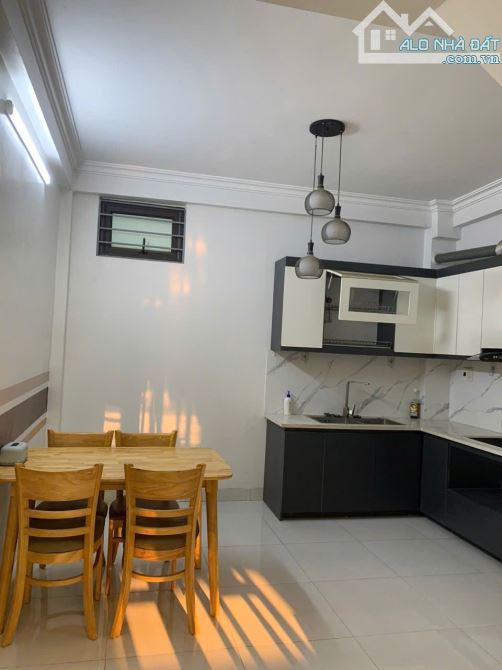 Cần bán nhà 3 tầng thiết kế hiện đại, nội thất xịn xò ngõ phố Vũ Hựu, thành phố hải dương - 4