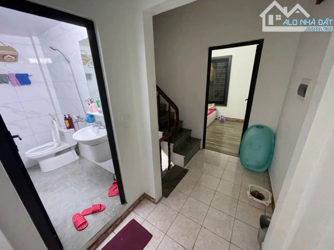 Bán nhà Kim Ngưu - Vị trí vàng - Ngõ nông- trường, chợ đầy đủ - 38m, 3 ngủ. - 4