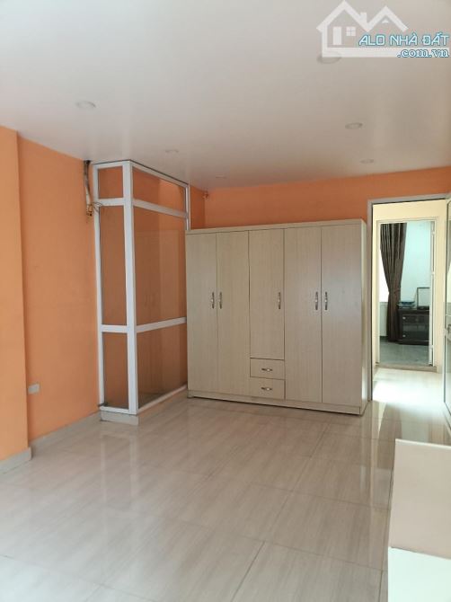 HIẾM- NGUYỄN CHÍ THANH- PHÂN LÔ VIP- ĐƯỜNG Ô TÔ TRÁNH- 40M² 5T GIÁ 15TỶ8 - 4