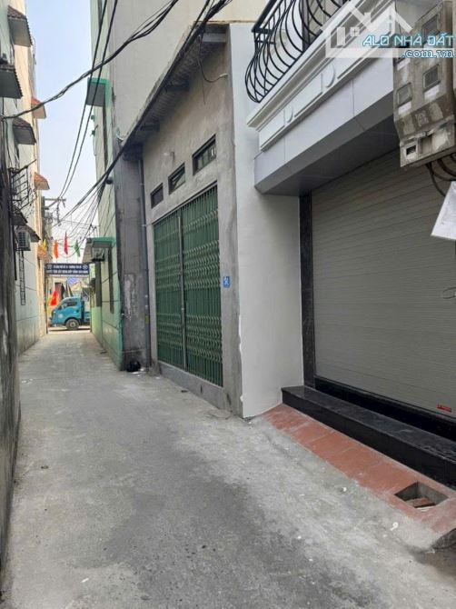 Chỉ 4.6 Tỷ, giá cực tốt: 24m2,4T, Hưng phúc, Hoàng Mai, sát ô tô - 4