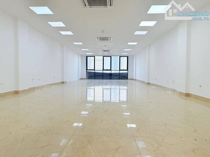 Cần bán toà văn phòng mặt phố Trần Vỹ, Q Cầu Giấy. DT 136m xây 8 nổi 1 hầm, mt 6,5m. 78 tỷ - 4