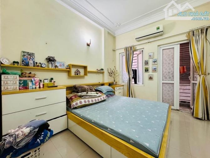 Bán nhà MP giá như ngõ, Cù Chính Lan, KD vỉa hè rộng, DT 45m2, MT 4,5m, 19,2 tỷ - 4