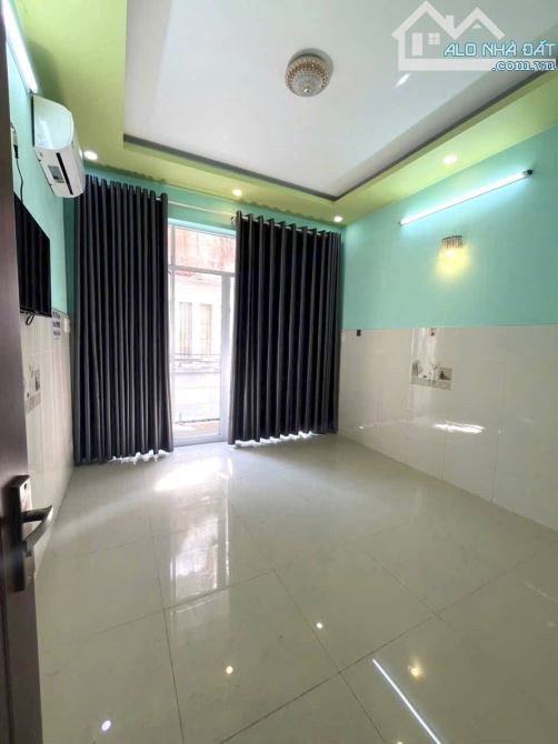 TRUNG TÂM QUẬN 11 - THÁI PHIÊN - PHƯỜNG 8 - GIÁ 6,55 TỶ - 4