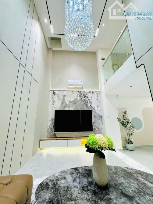 BÁN NHÀ PHẠM VĂN CHIÊU - 180m2 SD, 4 TẦNG, Ô TÔ NGỦ TRONG NHÀ - 6 tỷ 5 - 4